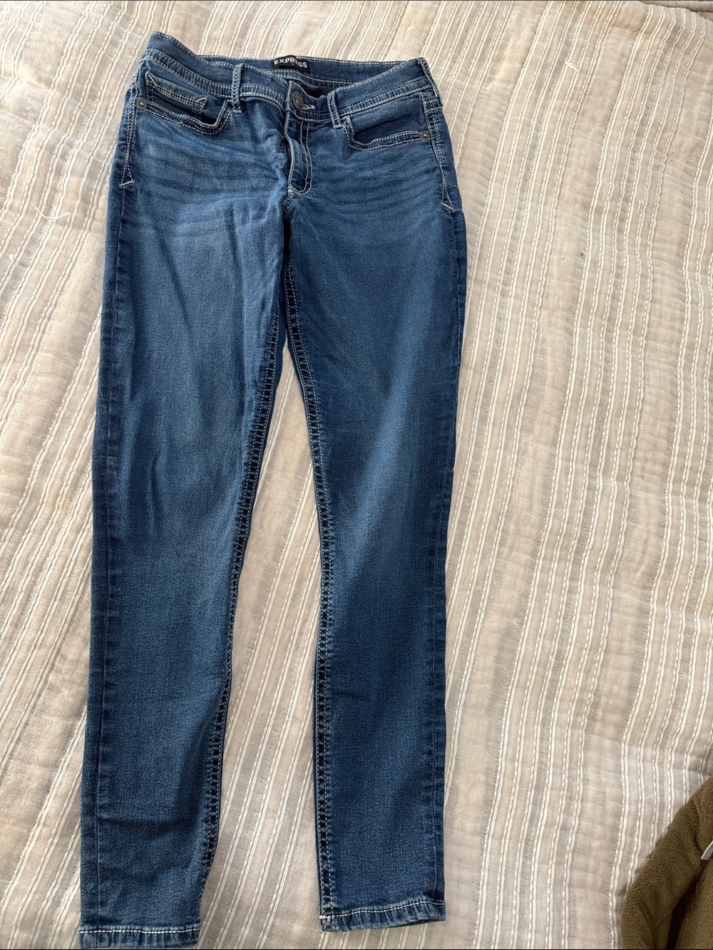Express Skinny Jeans in Dark Blue Wash